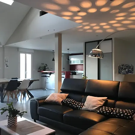 Standing Au Coeur De Ville- Argeles-gazost-140 M2-3etoiles ארגלס-גזוסט